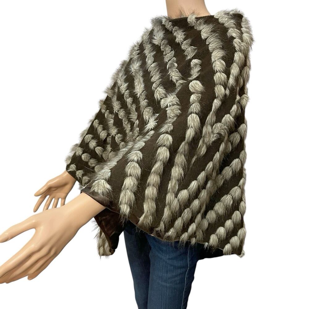 INC International Concepts Faux Fur Poncho Small Brown White Furry Winter Boho - Picture 5 of 7